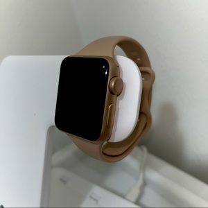 Rose Gold Apple Watch Series 3
